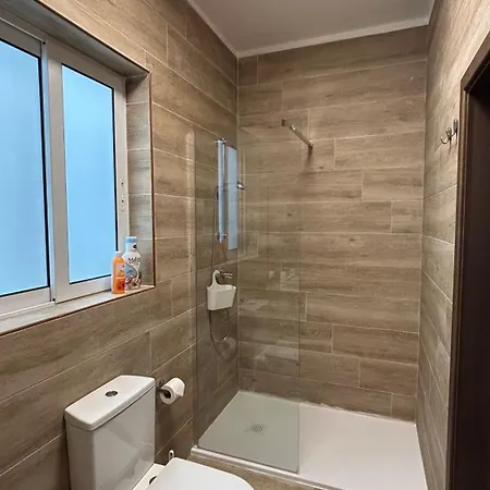 דירה Anton Court