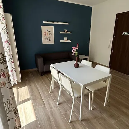 Anton Court Daire Xlendi